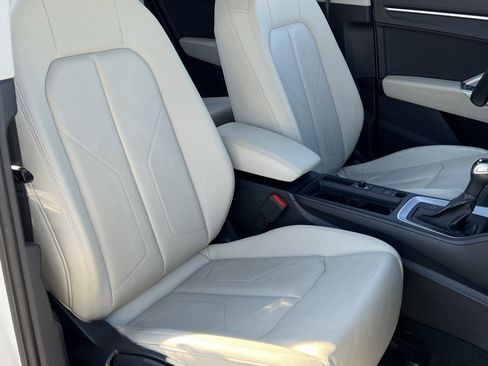 Used 2019 Audi Q3 2.0T Premium w/ Convenience Package image 17