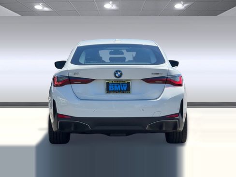 Used 2023 BMW i4 eDrive35 RWD image 9