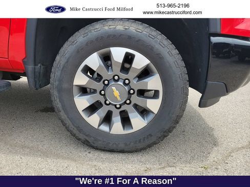 Used 2024 Chevrolet Silverado 2500 Custom w/ Custom Value Package AWD/4WD image 9