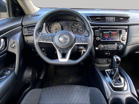 Used 2018 Nissan Rogue S AWD/4WD image 6