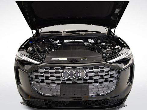 Used 2025 Audi Q5 Premium w/ Convenience Package AWD/4WD image 12
