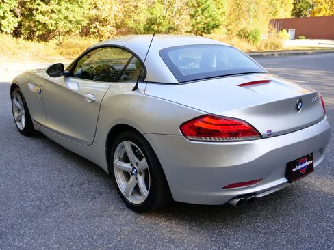 Used 2011 BMW Z4 sDrive30i image 7