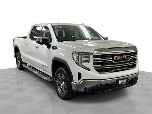 Certified 2022 GMC Sierra 1500 SLT w/ SLT Convenience Package image 1