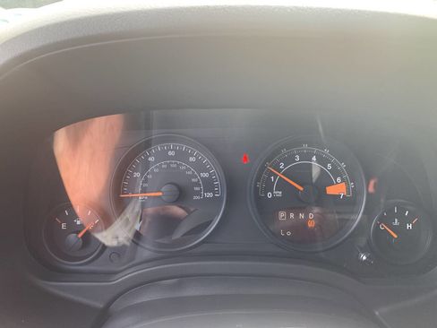 Used 2015 Jeep Patriot High Altitude image 17