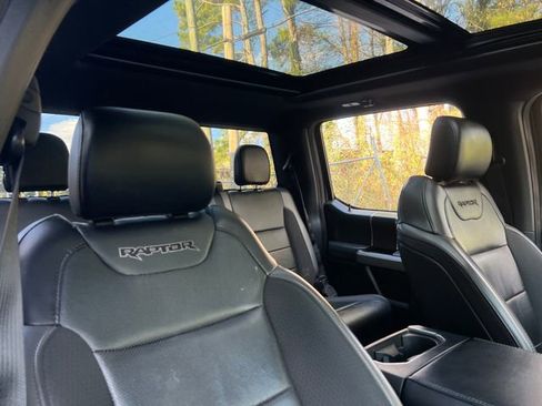 Used 2019 Ford F150 Raptor w/ Equipment Group 802A Luxury image 36