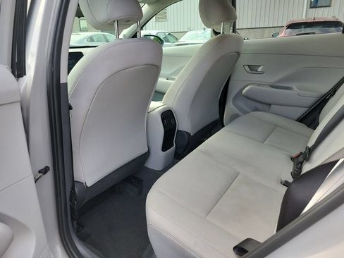 Used 2024 Hyundai Kona SEL AWD/4WD image 16