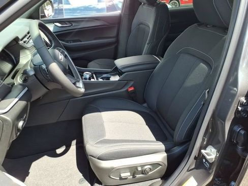 New 2026 Jeep Grand Cherokee L 4WD image 4
