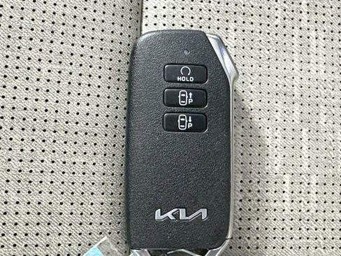 Used 2023 Kia Niro Wave w/ Wave Preserve Package image 17
