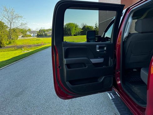 Used 2018 Chevrolet Silverado 2500 LT w/ LT Convenience Package AWD/4WD image 19