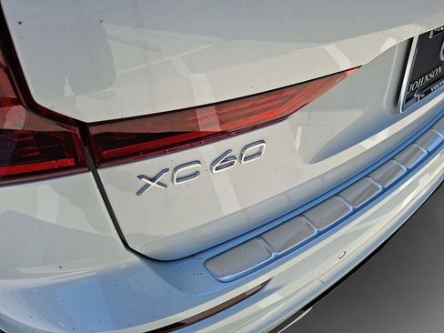 New 2026 Volvo XC60 B5 Ultra w/ Protection Package Premier image 18