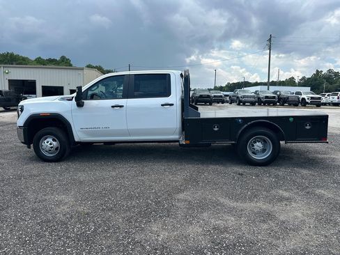 New 2026 GMC Sierra 3500 Pro w/ Convenience Package AWD/4WD image 9
