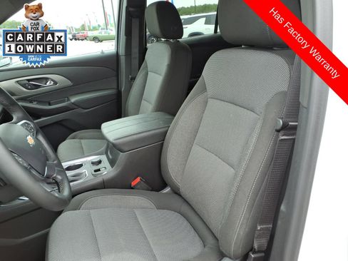 Used 2023 Chevrolet Traverse LT FWD image 16