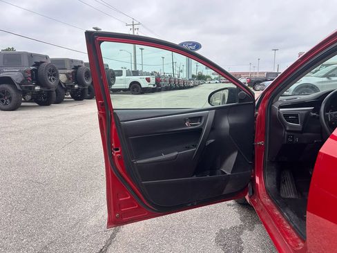 Used 2014 Toyota Corolla S FWD image 12