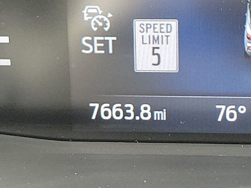 Used 2024 Ford Escape ST-Line w/ Tech Pack #1 AWD/4WD image 8