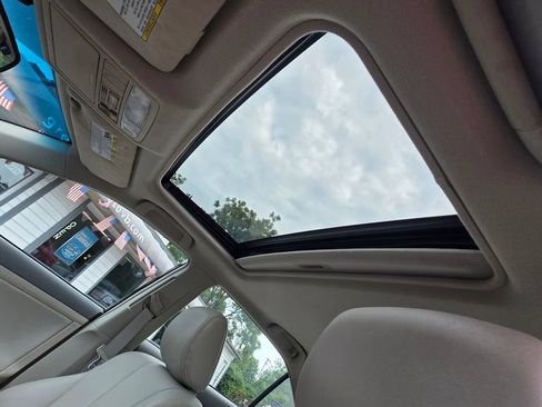 Used 2009 Toyota Camry XLE FWD image 16