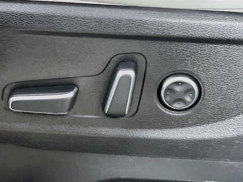 Used 2025 Hyundai Palisade SEL FWD image 16