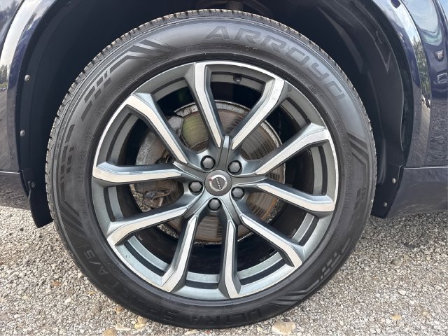 Used 2017 Volvo XC90 T6 Momentum w/ Vision Package AWD/4WD image 27