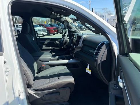 New 2026 RAM 1500 4x4 Crew Cab image 43