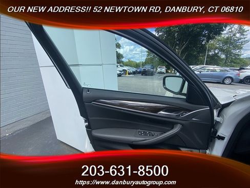Used 2023 BMW 530i xDrive w/ Convenience Package AWD/4WD image 10