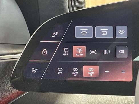 Used 2024 Lucid Air Touring image 28