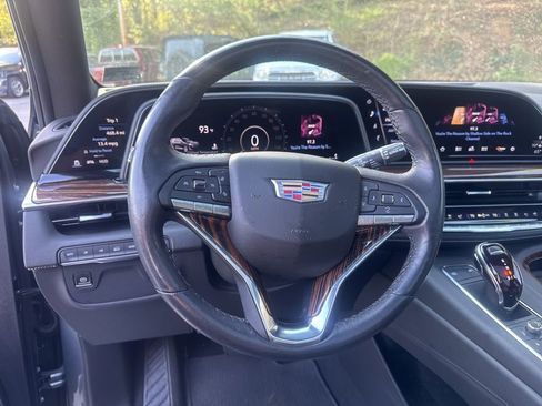 Used 2021 Cadillac Escalade Premium Luxury image 9