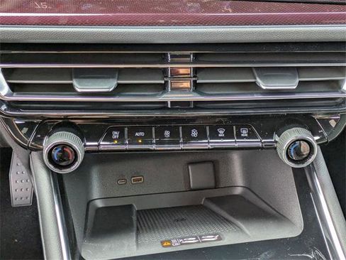 New 2026 Chevrolet Traverse Z71 w/ Driver Confidence Package image 22