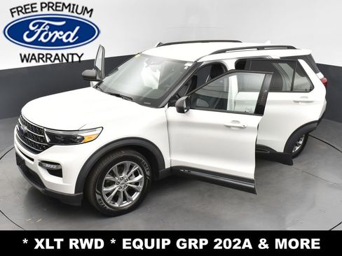 Used 2020 Ford Explorer XLT w/ Equipment Group 202A image 33
