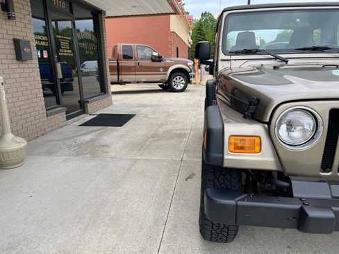 Used 2004 Jeep Wrangler X w/ Full Face Tire & Wheel Group AWD/4WD image 8