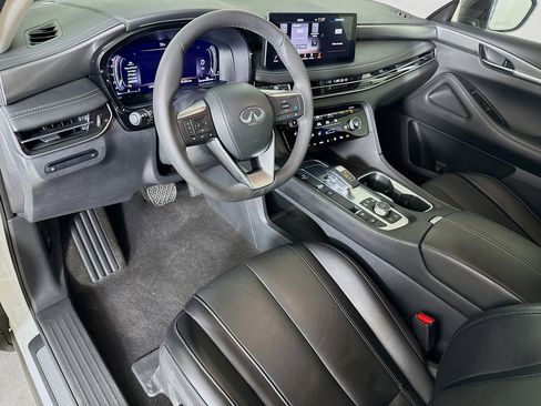 Used 2023 INFINITI QX60 Luxe w/ Cargo Package FWD image 8