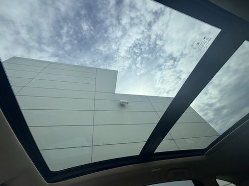 Used 2024 Acura RDX SH-AWD image 33