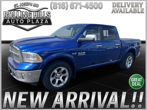 Used 2018 RAM 1500 Laramie AWD/4WD image 1