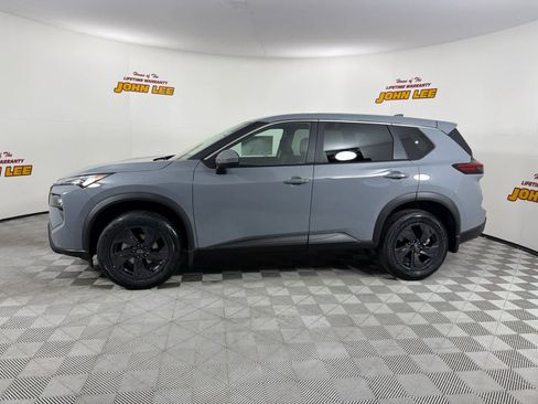 New 2026 Nissan Rogue SV FWD image 2
