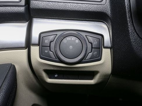 Used 2018 Ford Explorer XLT w/ Equipment Group 201A image 36