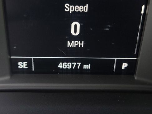 Used 2023 Chevrolet Traverse LS image 24