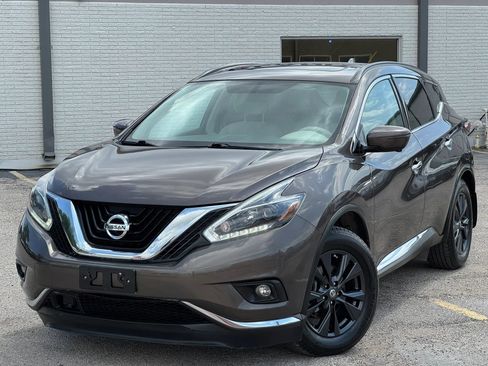 Used 2018 Nissan Murano SV w/ Premium Package AWD/4WD image 2