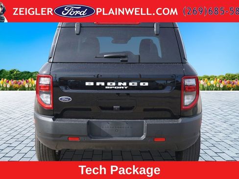 Used 2023 Ford Bronco Sport Outer Banks w/ Tech Package AWD/4WD image 4