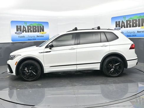 Used 2023 Volkswagen Tiguan SE R-Line FWD image 2