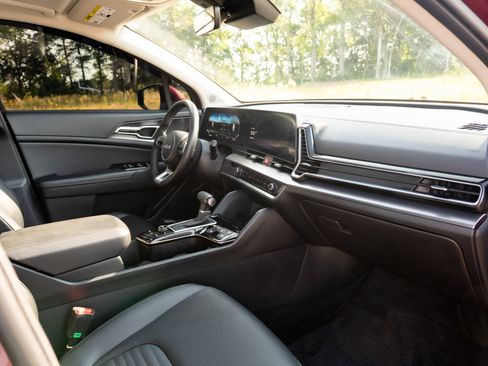 Used 2024 Kia Sportage SX FWD image 19