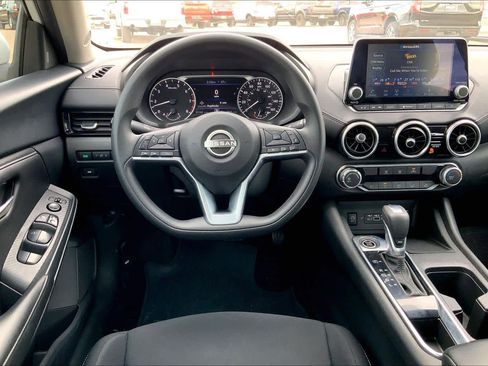 Used 2024 Nissan Sentra SV w/ Trunk Package image 5