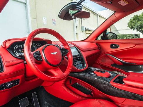 Used 2022 Aston Martin DBX image 15