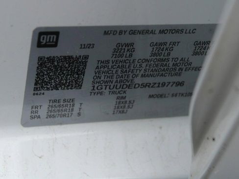 Certified 2024 GMC Sierra 1500 SLT image 18