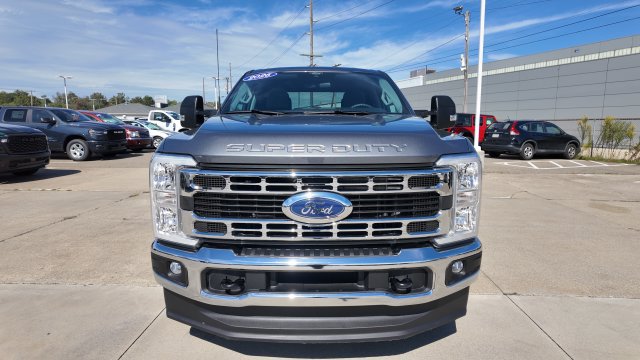 Used 2026 Ford F250 XLT AWD/4WD image 2