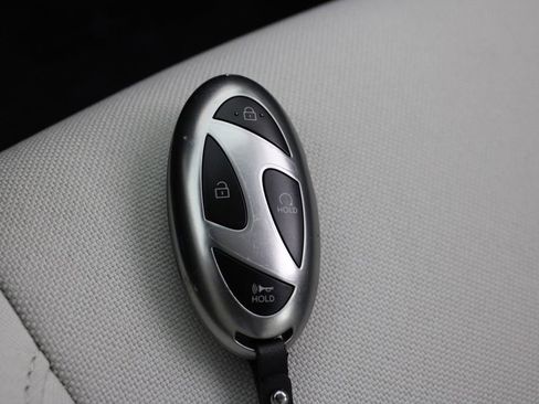 Certified 2025 Hyundai Santa Fe SE FWD image 31