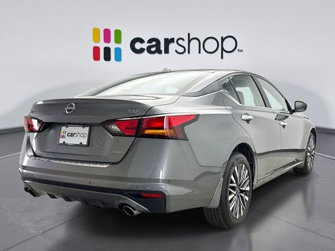 Used 2023 Nissan Altima 2.5 SV w/ SV Premium Package AWD/4WD image 5