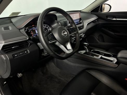 Used 2025 Nissan Altima 2.5 SR image 19