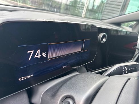 Used 2026 Chevrolet Equinox EV RS FWD image 3