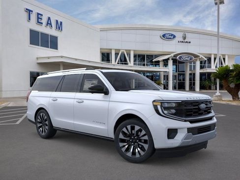 New 2025 Ford Expedition Max Platinum w/ Driver's Package image 7