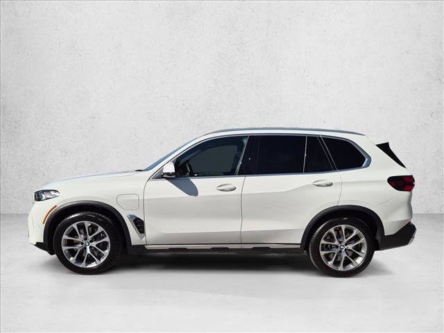 Used 2026 BMW X5 xDrive50e w/ Premium Package AWD/4WD image 9