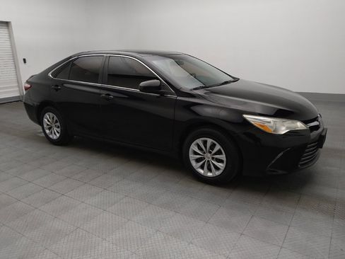 Used 2017 Toyota Camry LE image 11