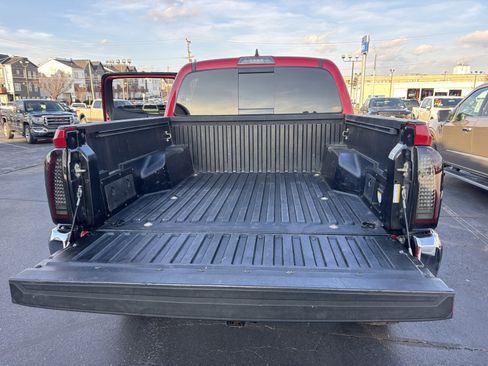 Used 2017 Toyota Tacoma TRD Off-Road image 16